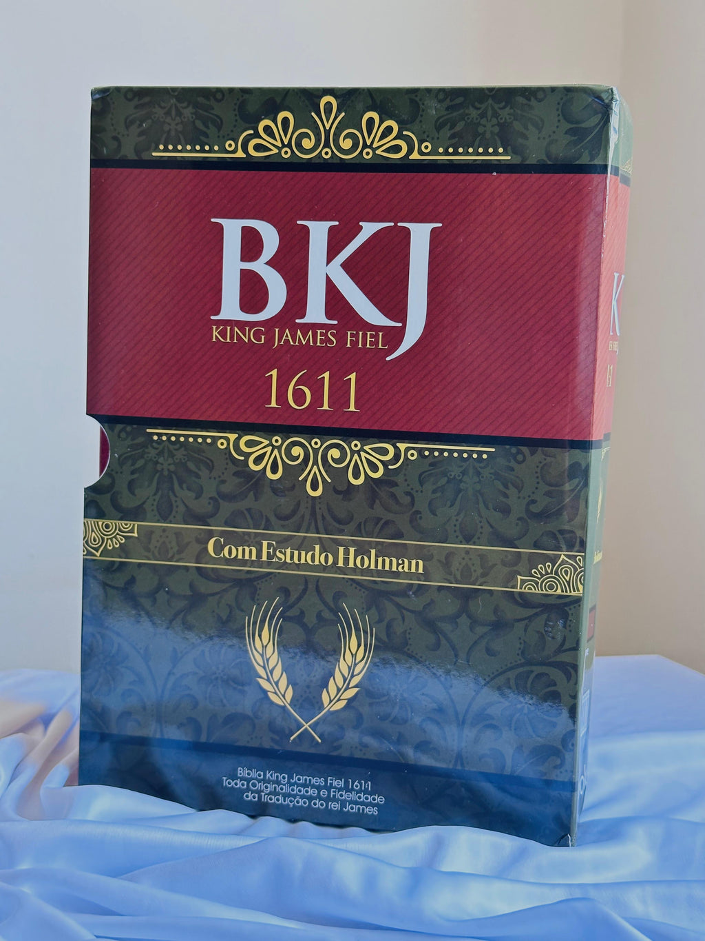 Bíblia King James 1611 Com Estudo Holman BKJ Preta e Marrom