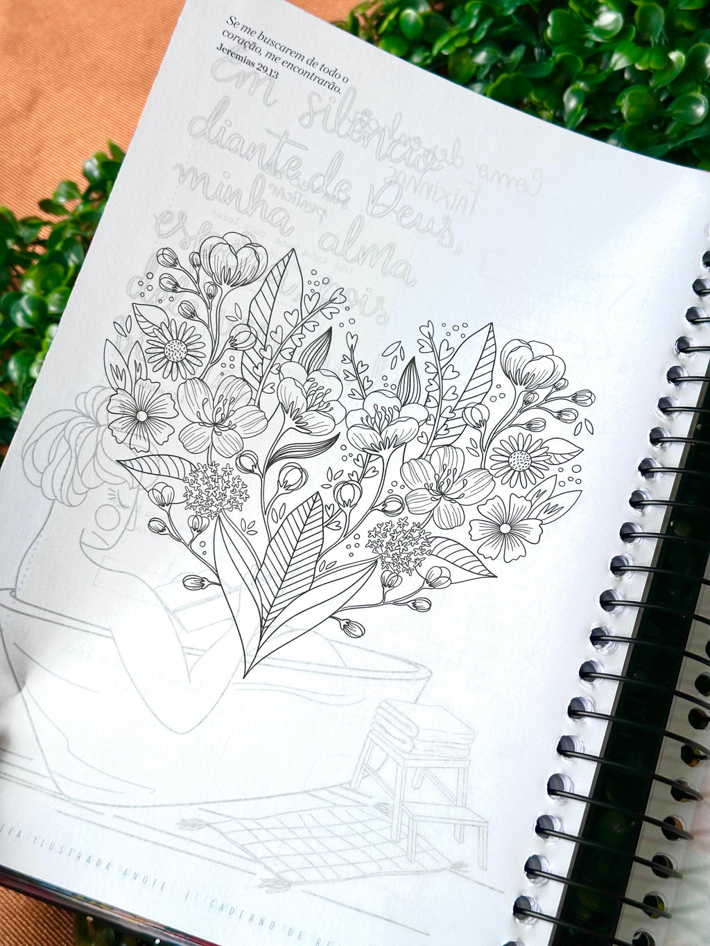 Bíblia Ilustrada Anote Flores para Você | NVT | Letra Normal | Capa Dura Espiral